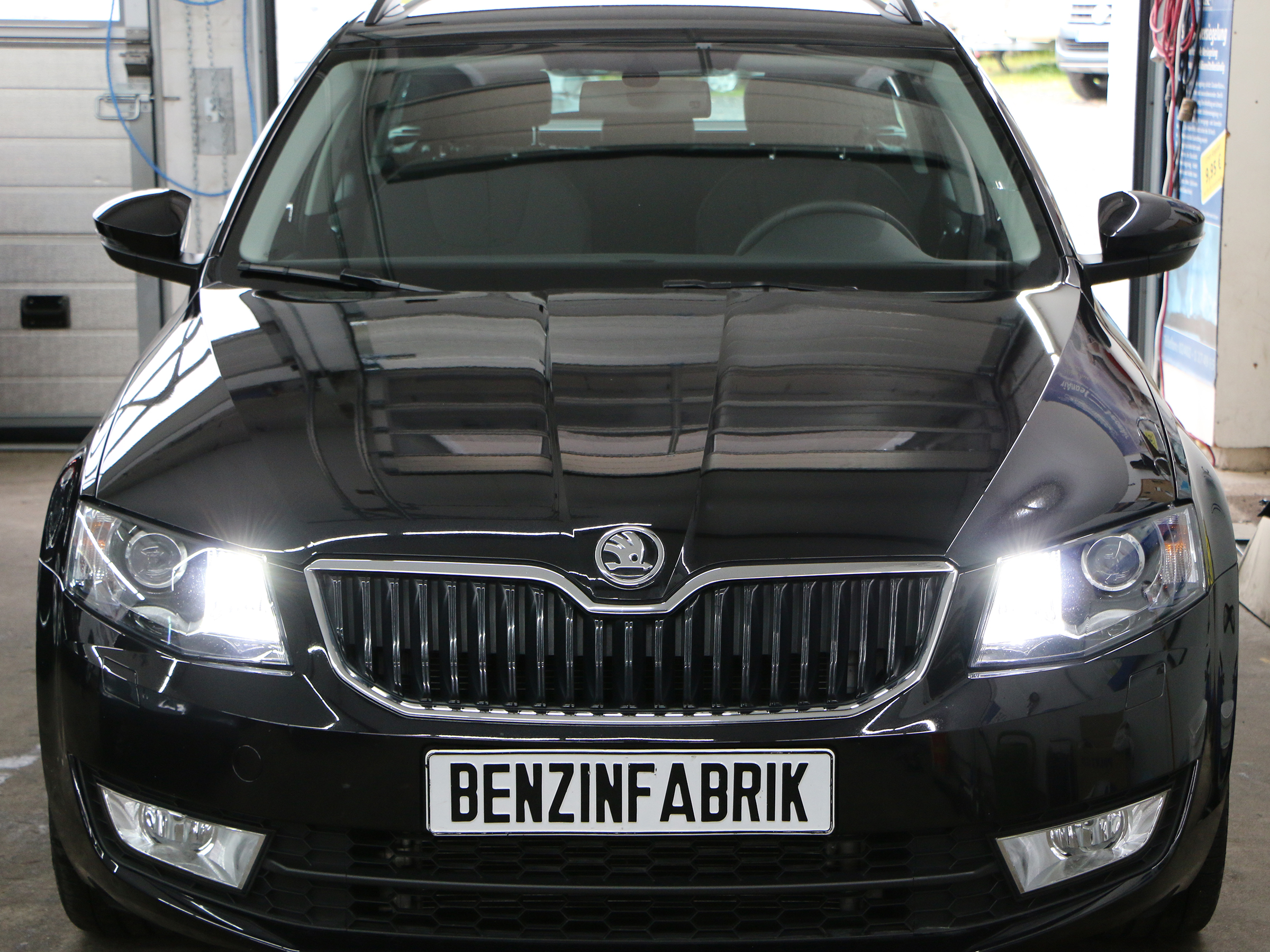 Spoiler Anteriore RDX Per Skoda Octavia III RS (5E) 2013-2017 – 3 Pezzi In PU, Nero